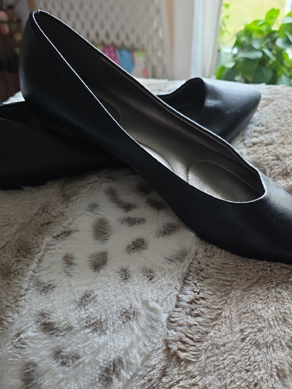 Kelly & Katie Black Pointed-Toe Slip-On Flats - Picture 3 of 7